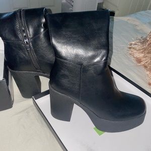 Lamoda Slick Nick Knee high platform boots